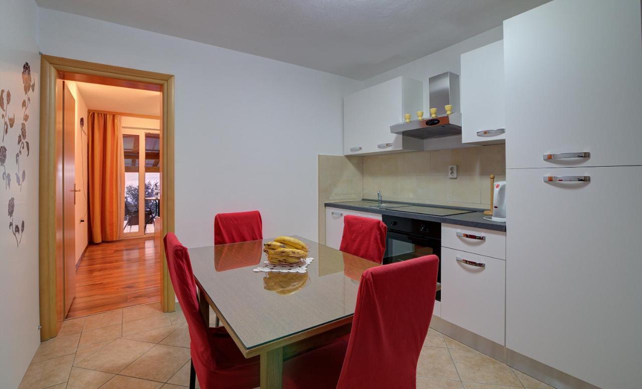 Apartments Lucia Senj 1 Екстериор снимка